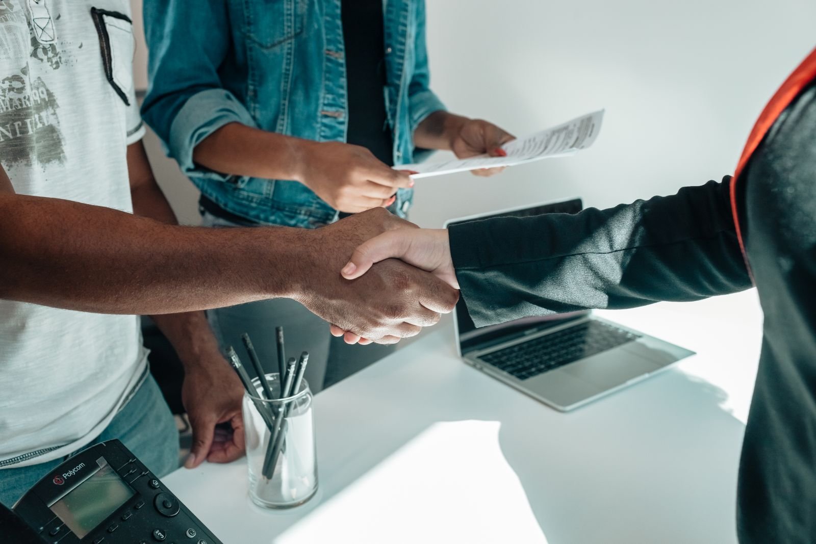 Contract talent recruitment conversation